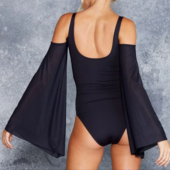 Blackmilk The Bound Sleeved Bodysuit L NWT - Picture 2 of 2